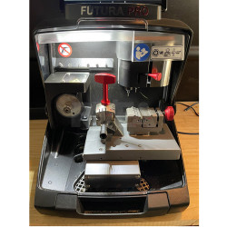 Machine à reproduire les clés Silca Futura Pro